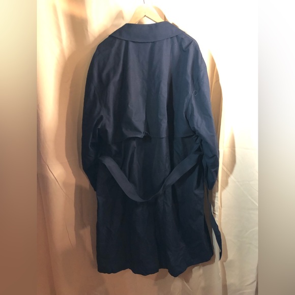 EUC Men’s London Fog Raincoat - Picture 7 of 8